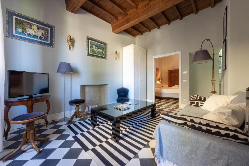 Modern Magnoli View In Ponte Vecchio — забронировать отель в Флоренции