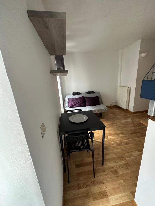 Champs Elysees Apartment 1C — отель с удобствами в Париже