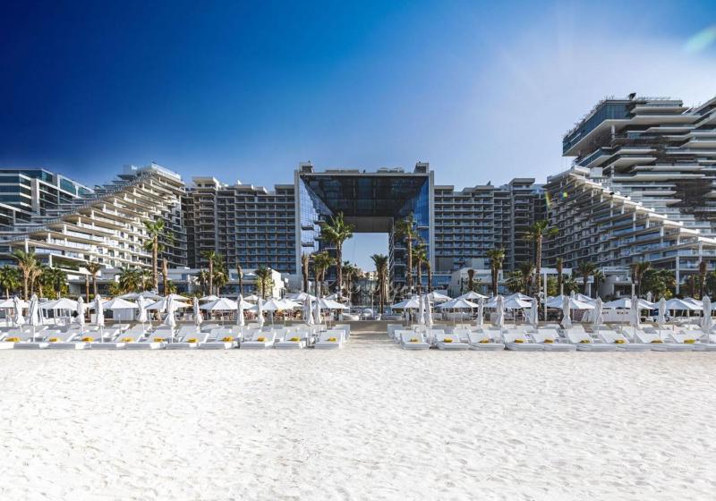Luxury Stay At Five Palm — отель с удобным расположением в Дубае