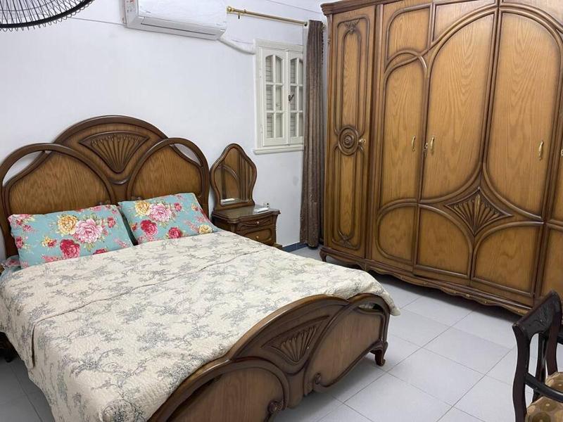 Цены на 3 Bedroom walk to beach в Александрии