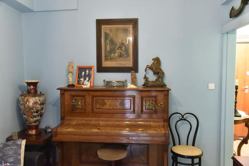 Цены на Angelos' Art Apartment в Афины