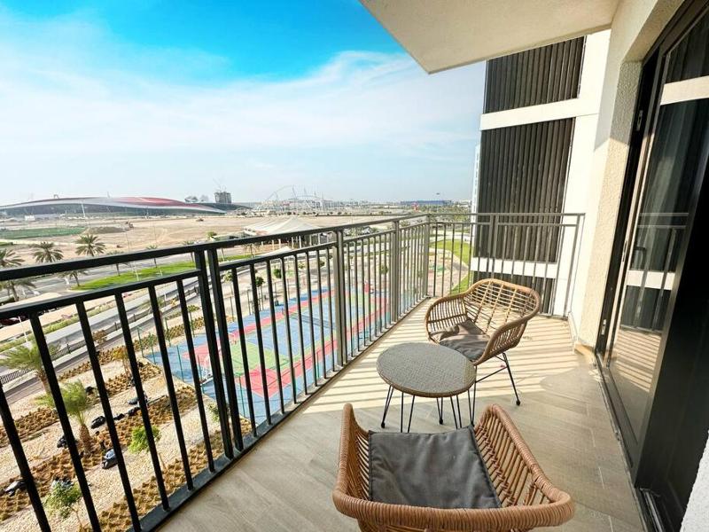 Цены на Stylish 1BR-withBalcony Ferrari World View 412B10 в Абу