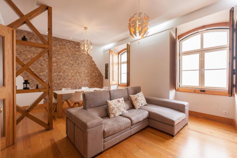 FLH Cais Sodre Spacious Apartment — отель в Лиссабоне, Португалия