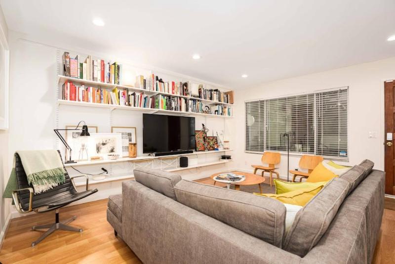 Cozy 2BR in Highland Park near DTLA and Hollywood — отель с удобствами в Лос-Анджелесе