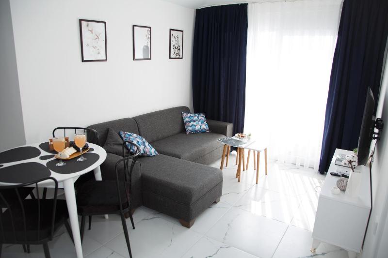 Art life apartments (cotton) — забронировать отель в Аланье