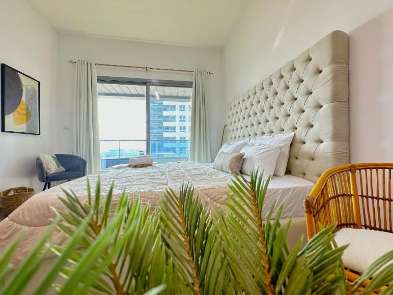 Luxury Studio w/ BoHo Design and Balcony for 4 Pax — отель в Дубае, Объединенные Арабские Эмираты