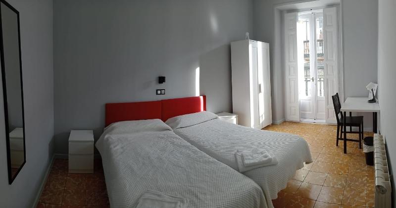 Hostal Yolanda — отель с удобствами в Мадриде