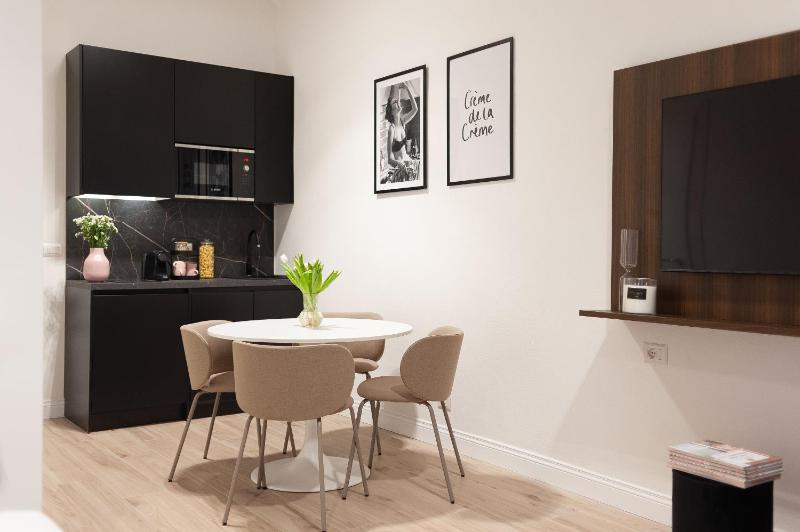 Cavour FillYourHomeWithLove Design Apartment — отель с удобным расположением в Флоренции