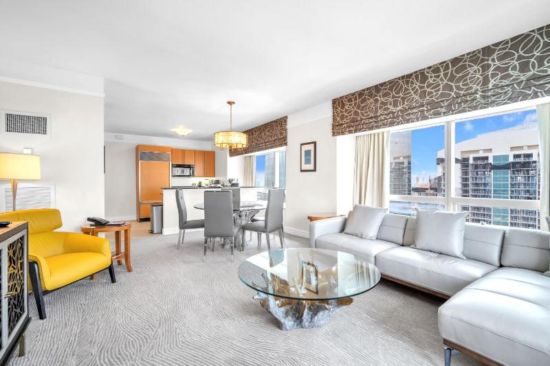 Private 2 Bedroom 2 Bath & King Studio Suites in the Four Seasons Hotel Miami — отзывы гостей и цены