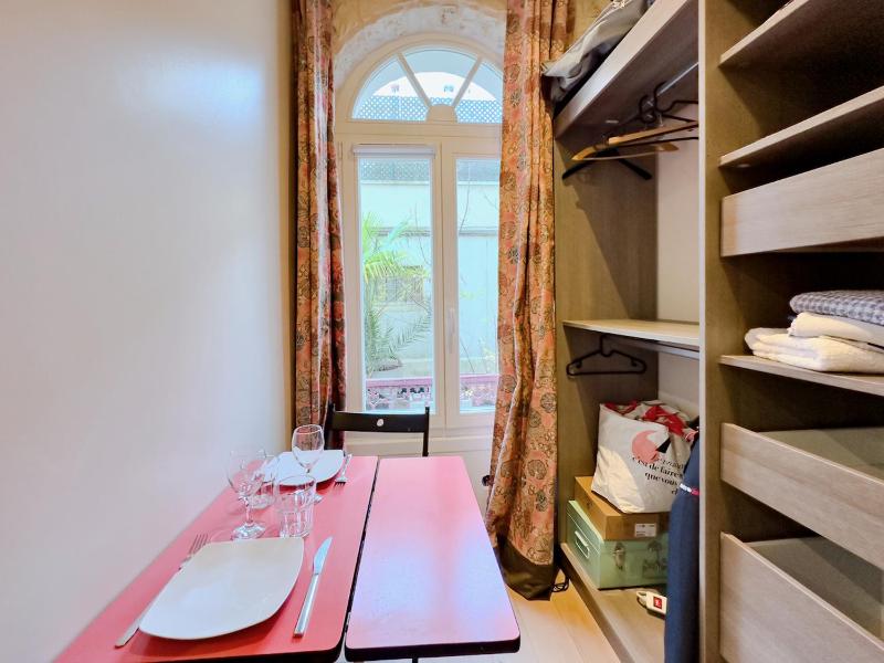 Charming studio next to the Eiffel Tower — комфортный отель в Париже