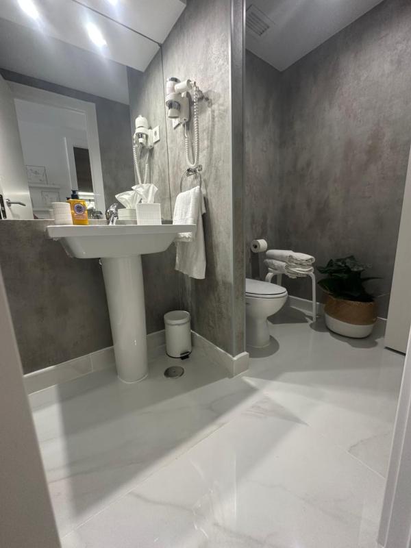 Luxury Studio Retiro Park & Prado Museum — отель в Мадриде, Испания