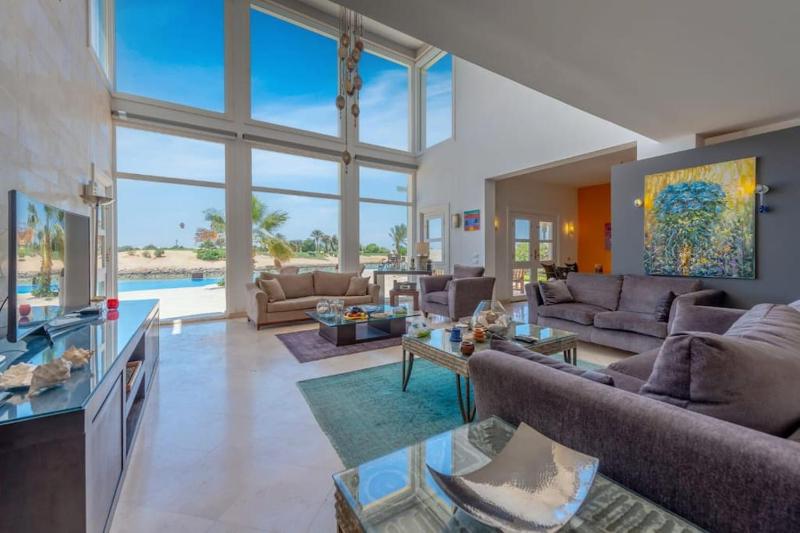 Golf Luxury villa with private pool — отель в Хургаде, Египет