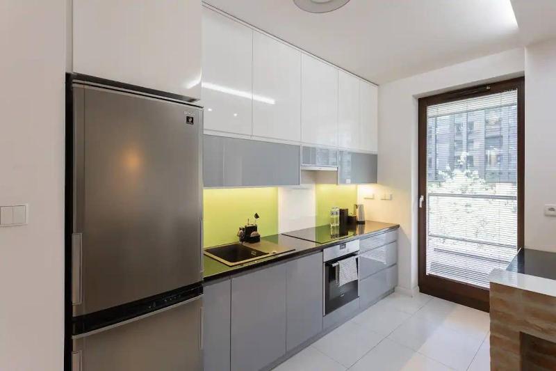 Central Warsaw Apartment - Great Location-Rondo Daszynskiego-Siedmiogrodzka 1 — отель с удобным расположением в Варшаве