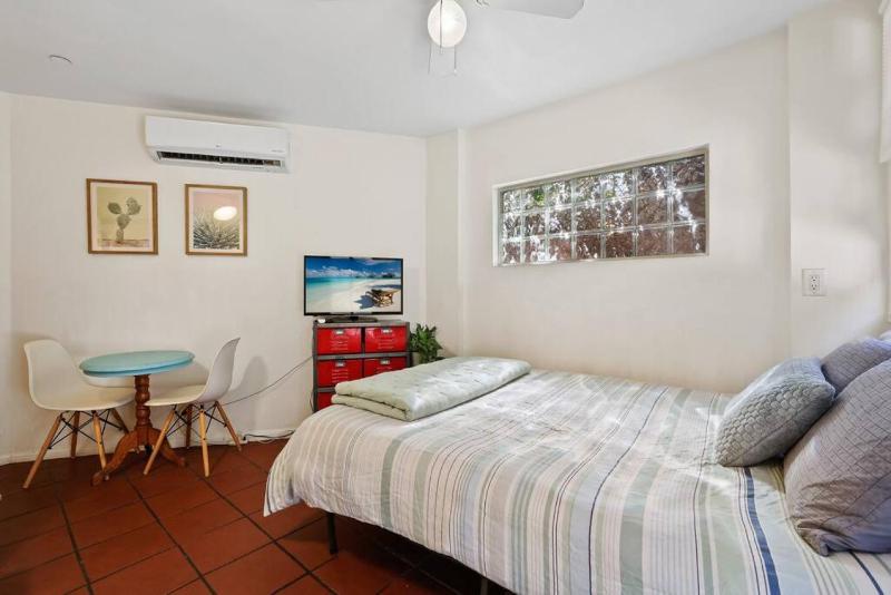 Private, Quiet and Cozy Studio in Culver City — комфортный отель в Лос-Анджелесе