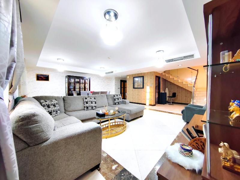 4-bedroom Villa With Huge Private Garden on JBR — отель с удобствами в Дубае