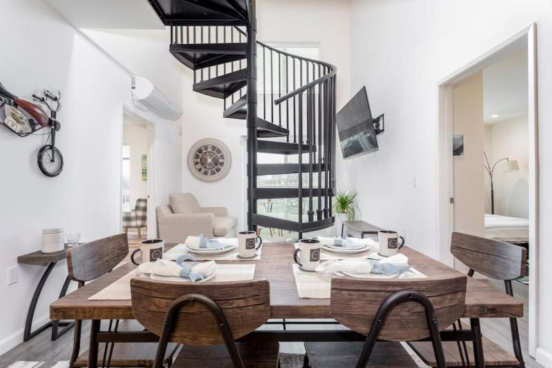 In the heart of K Town 3B 2B Loft N2 — отзывы гостей и цены