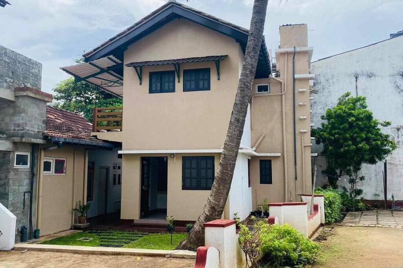 Crystal Bay Villa- 50m to Beach — комфортный отель в Хиккадува