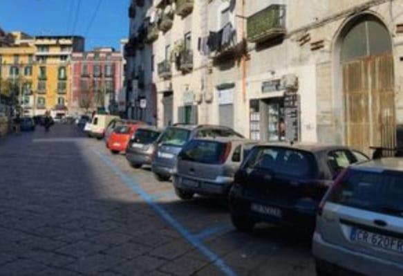 A casa di Greta — забронировать отель в Неаполе