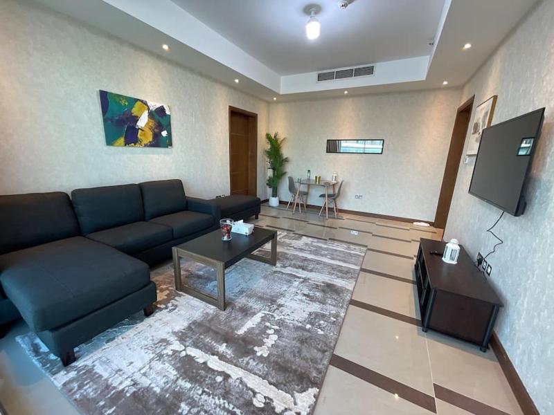Get Premium Furnished 1 BR Apt — забронировать отель в Абу