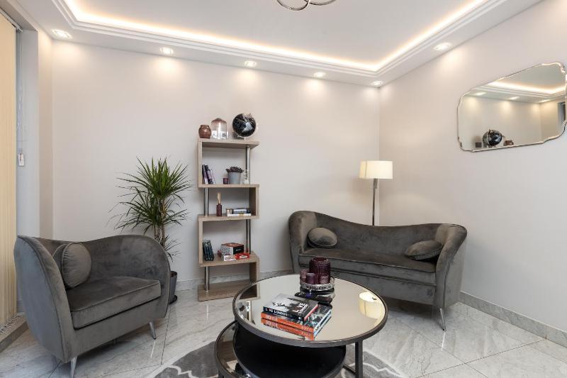 Luxurious 2 King-size bed flat with Patio — комфортный отель в Лондоне