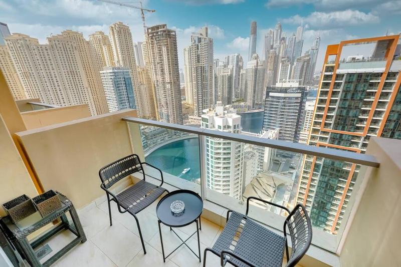 Astonishing 1 Bed in The Address Dubai Marina Mall — отель в Дубае, Объединенные Арабские Эмираты