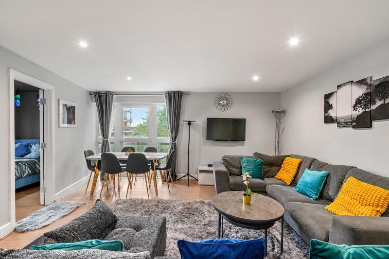Charming 3-Bed Apartment in London — отзывы гостей и цены