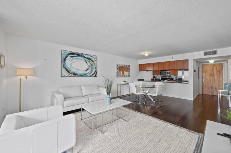 Well Located Unit with parking - Heart Of Brickell — отзывы гостей и цены
