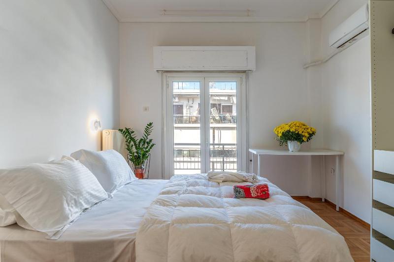 Charming Central Apt with Parking — отзывы гостей и цены