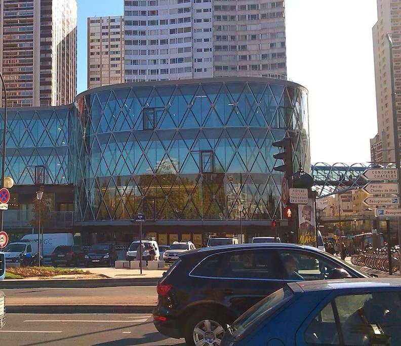 Un cocon paisible dans le quartier Beaugrenelle — забронировать отель в Париже
