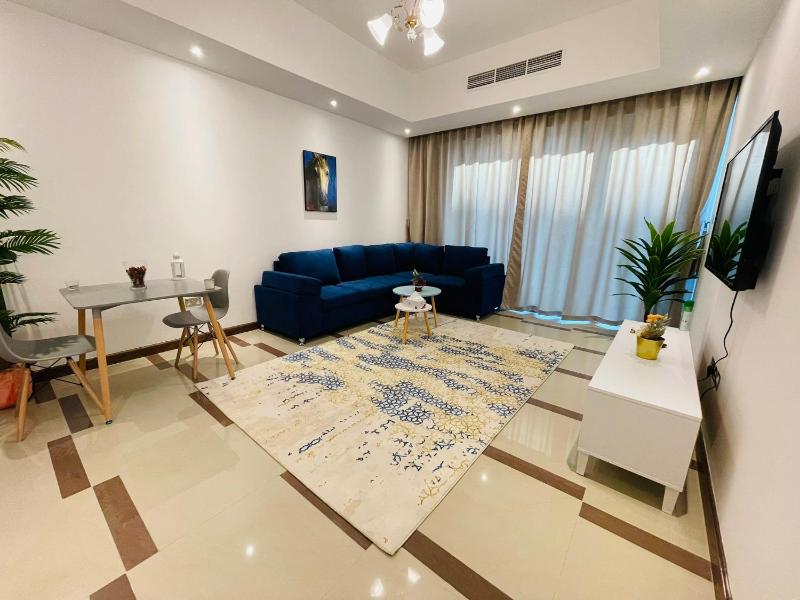 Mesmerizing & Furnished 1 BR Apt — отель с удобным расположением в Абу