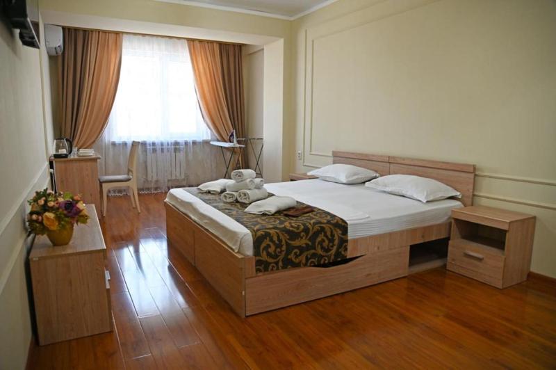 Цены на Apartamenty v centre Almaty, ZK Molodeznyj в Алматы