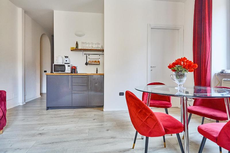 Elegant stay in Moscova Milano centro — отель с удобным расположением в Милане