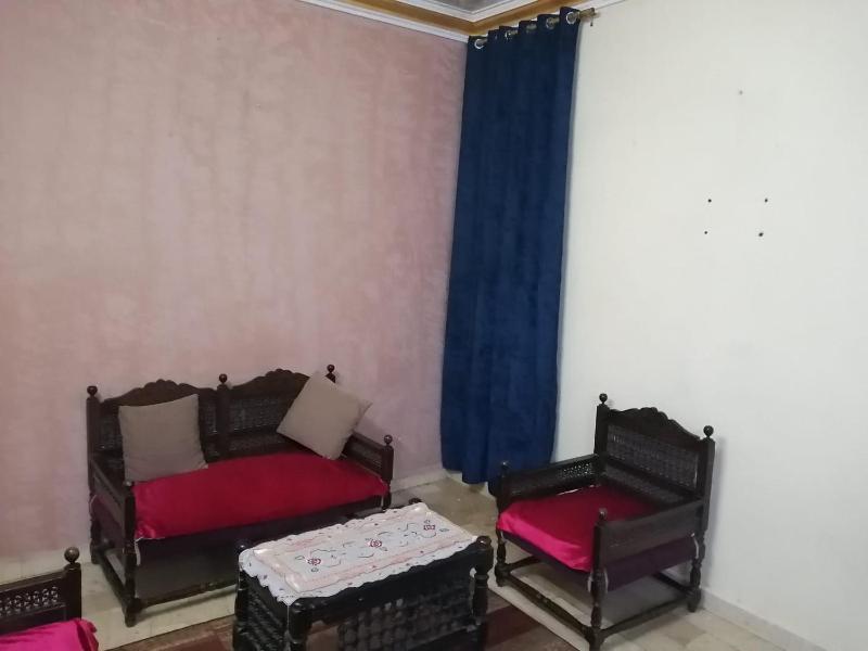 Shqh sknyh bjwar alahramat — забронировать отель в Каире