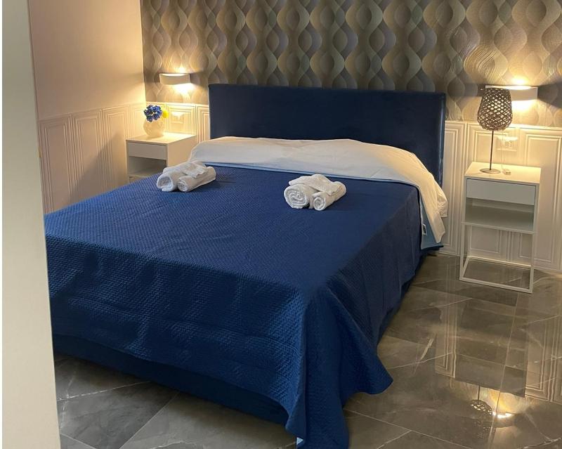 Santamonicappartaments holiday home — отель с удобным расположением в Неаполе