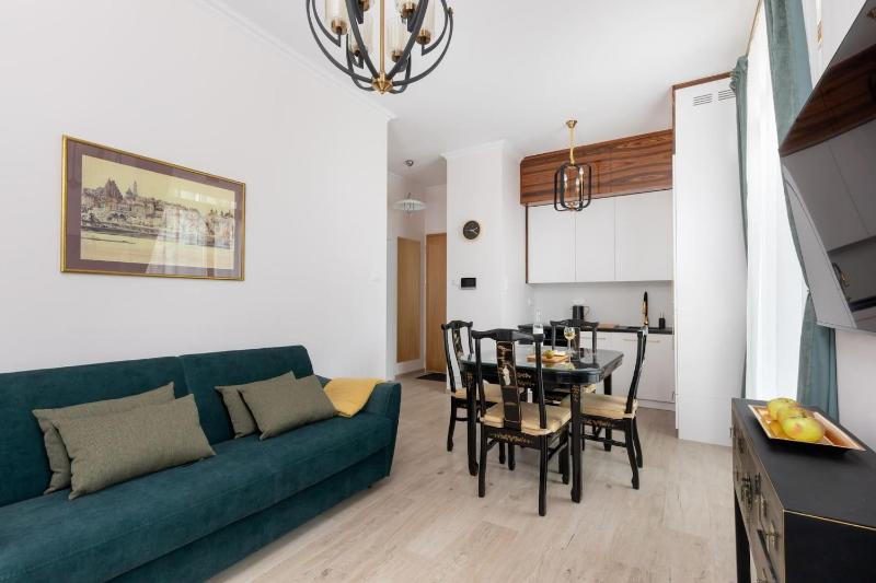 Rent like home - Aleja Solidarnosci 60B II — отель с удобствами в Варшаве