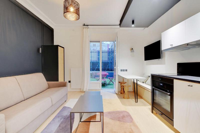 The Trocadero garden apartment — отзывы гостей и цены