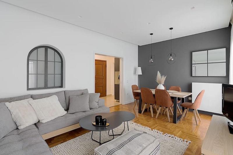 Acropolis Aura Apartment — отзывы гостей и цены