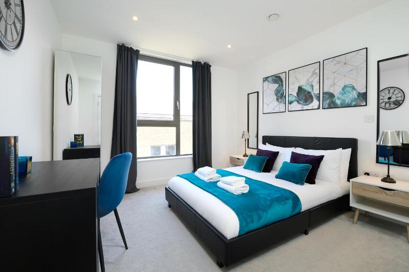 2BR/2Bath Aldgate East Modern Flat with Balcony! — отзывы гостей и цены