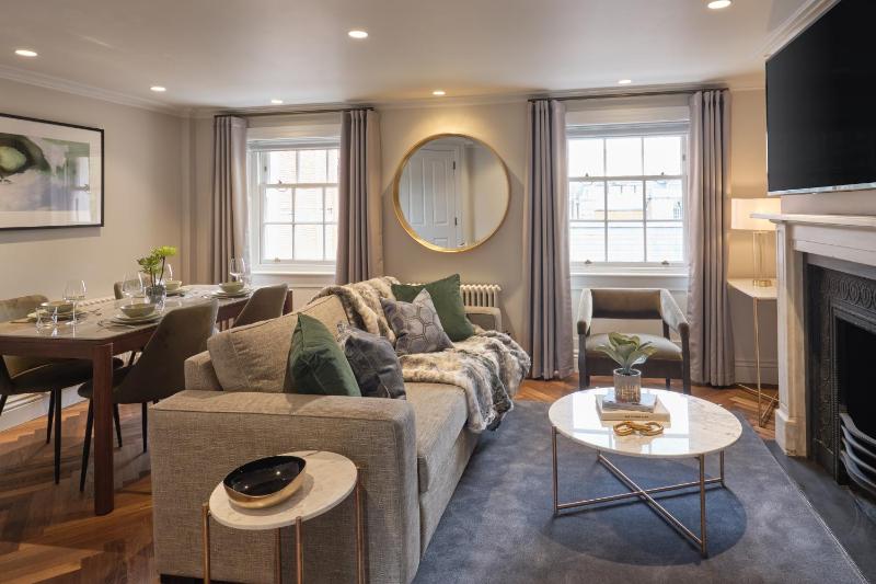 Цены на Darley House by Viridian Apartments в Лондоне