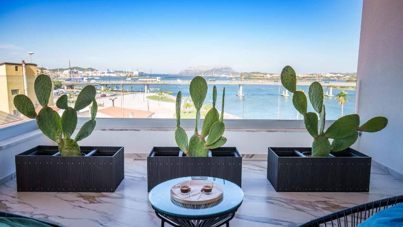 Seamphony Light Rooms a Olbia - Camere sul lungomare