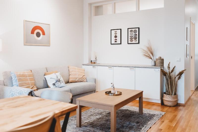 Scandic Primo Apartments - Malminkatu 49m2 — забронировать отель в Хельсинки