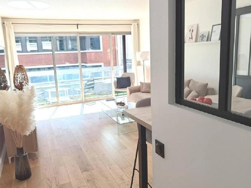 Appartement Parc Monceau Champs Elysees — отель с удобствами в Париже