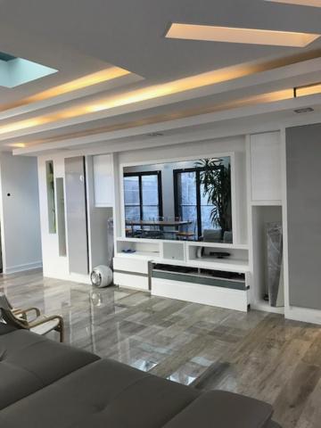 Appartement 150m2 Paris Terrasse Zen — отель в Париже, Франция
