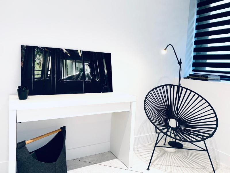 Stylish Central Superior Bedroom in Kolonaki (walking distance to Syntagma) — отзывы гостей и цены
