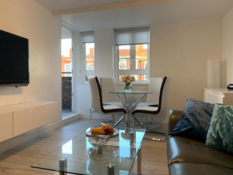 LC CENTRAL LONDON One Bedroom with balcony — отзывы гостей и цены