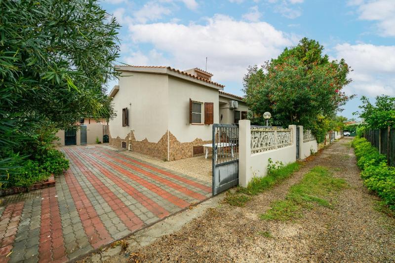 Casa delle Rose a Solanas - Accogliente villa spiaggia