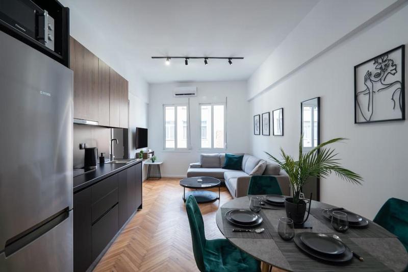 Athens Heart: Downtown Home — отель в Афины, Греция
