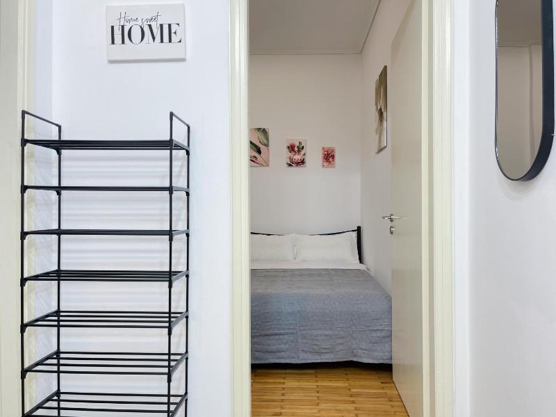 Central Studio near the metro — забронировать отель в Афины