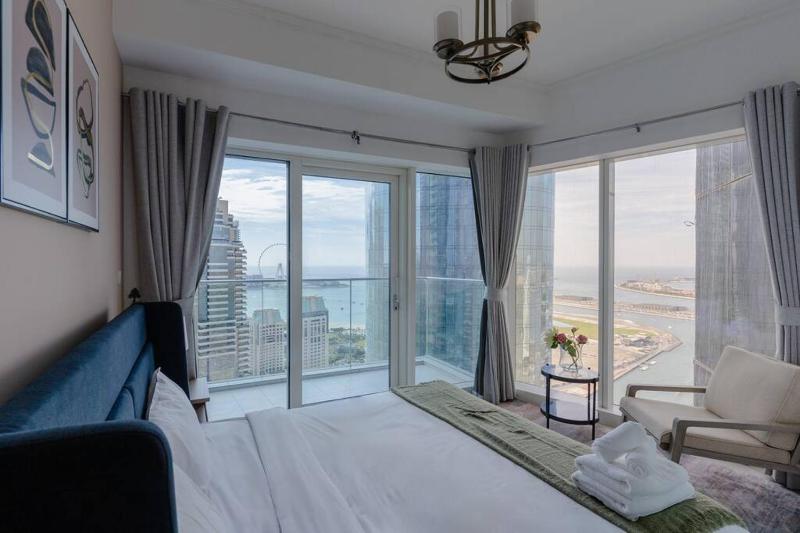 Fantastic View l Great Amenities l Superb Location — отель с удобным расположением в Дубае
