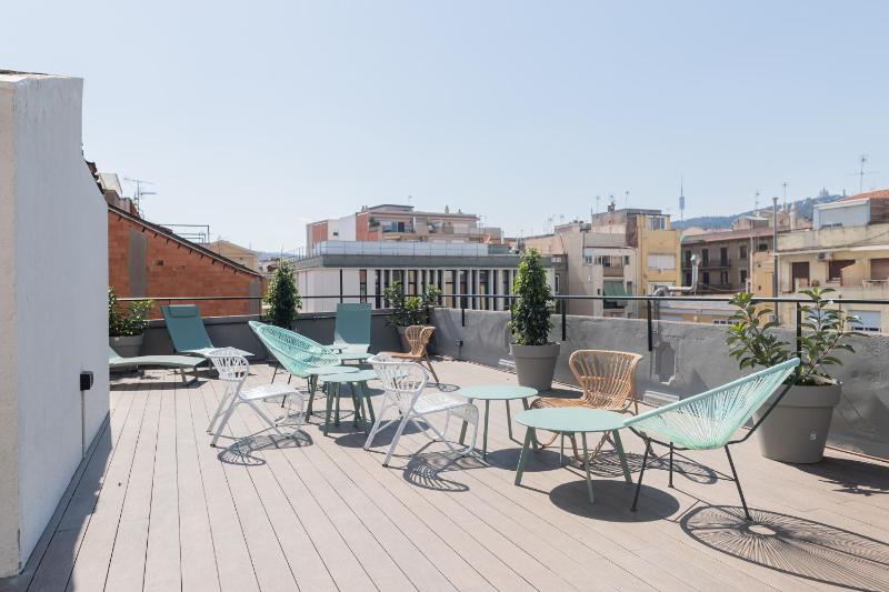 Aticco Living Gracia - Apartments Rooftop — отель с удобствами в Барселоне